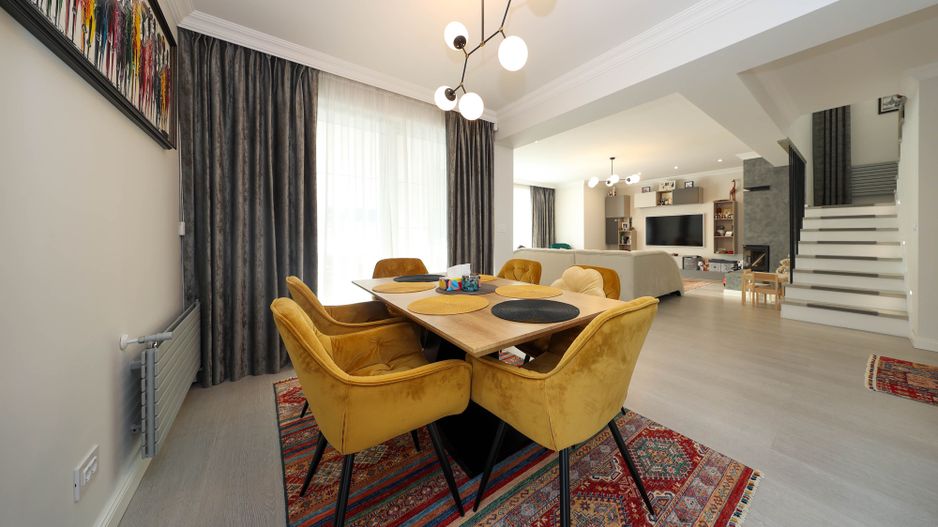 Casă ideală pentru familie în Brașov, Bunloc – spațioasă, luminoasă, priveliște - Poză 14