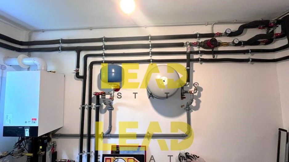 Casa renovata complet! 210 mp utili pe teren de 548 mp! - Poză 25