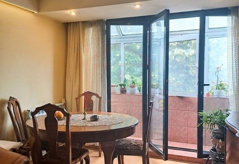 Vanzare apartament cu 3 camere(Neacsu)Micro 19, sup 64 mp, 78.000 euro - Poză 1