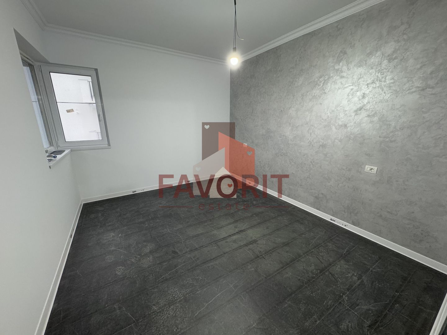 Finisaje la alegere. Loc de parcare. Spatiu depozitare in pod - Poză 8