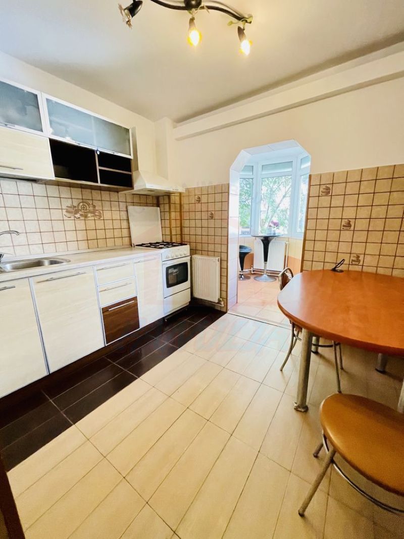 Apartament renovat, 2 camere decomandate, etaj 2  – IC Frimu - Poză 4