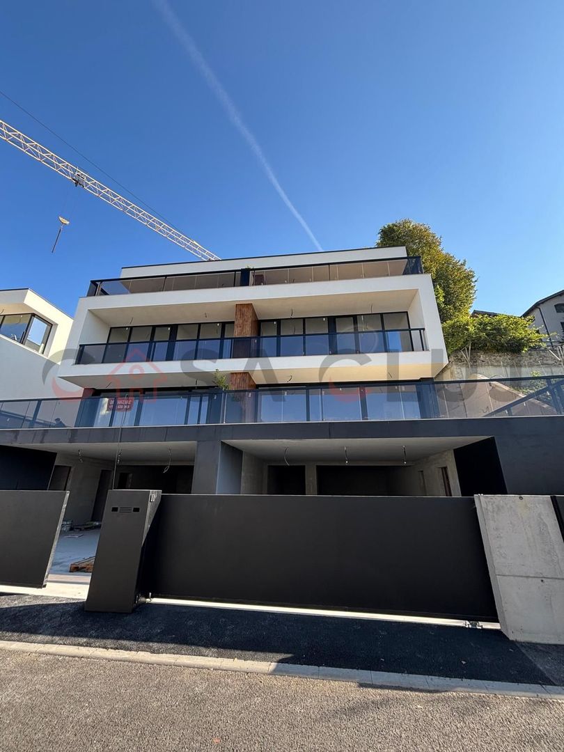 Duplex Premium cu 3 Niveluri, Garaj de 120mp, Priveliste - Zona Europa - Poză 1