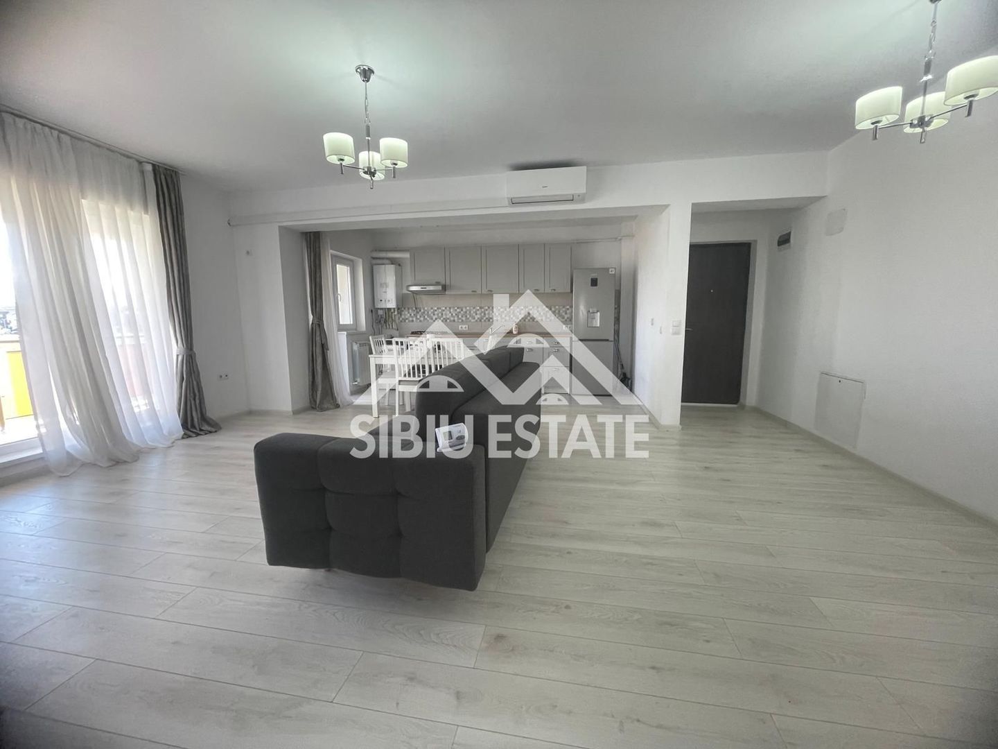 Apartament de inchiriat 3 camere  Zona strada Liviu Ciulei - Poză 16