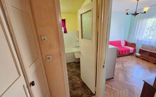 Apartament 2 camere, decomandat, etaj 2, Cetate, zona Kaufland - Poză 9