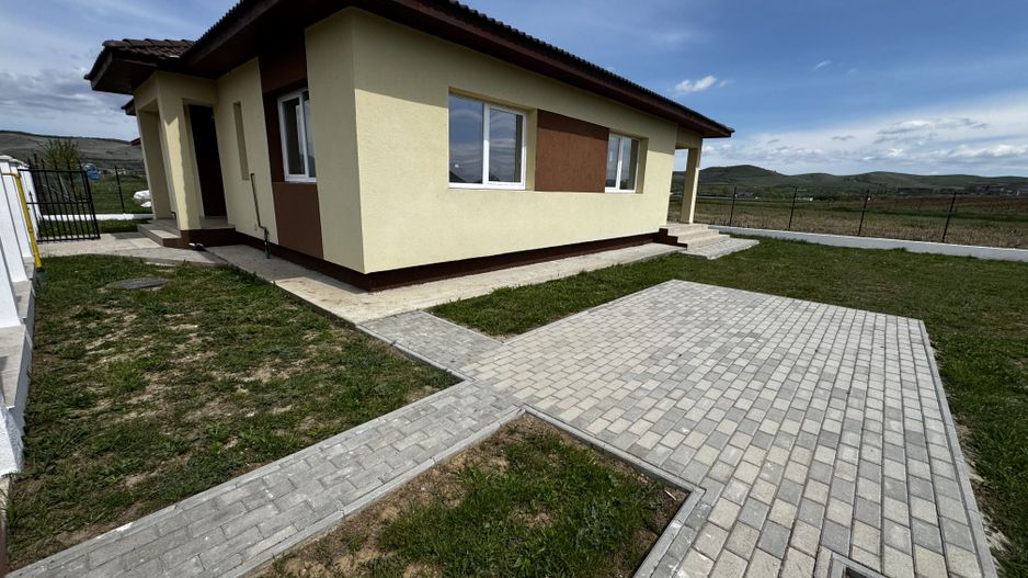 Casa de vânzare în Alba Iulia, zona Micești - Poză 2