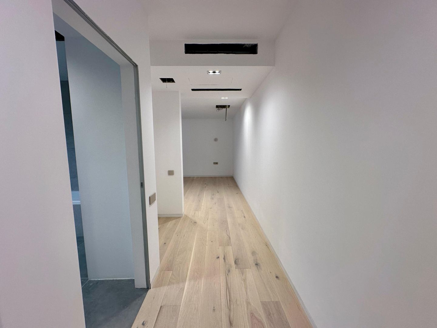 Apartament cu 3 camere tip duplex, zona Aviatorilor -  Charles de Gaulle - Poză 11