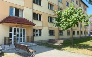 Oportunitate rară de investiție! Bloc cu 100 de garsoniere –Târgoviște - Poză 1