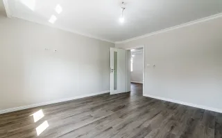 Casă gata de mutat în Aradul Nou, renovată complet (2026) - Poză 12