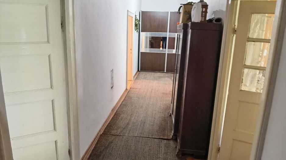 Casa vacanta,investitie  in Gurahont cu teren generos - Poză 11