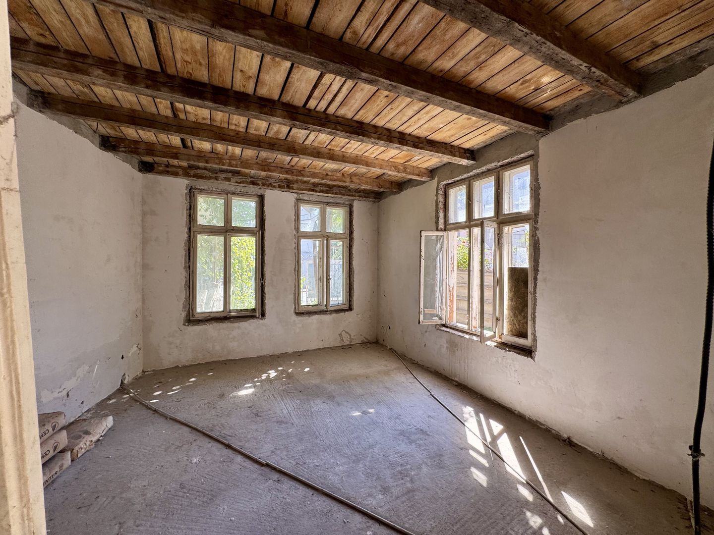 OPORTUNITATE RARA - imobil central, multifunctional, curte PROPRIE - Poză 11