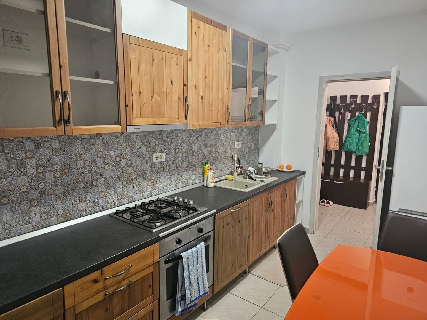 AP. 2 CAMERE-GRAND KRISTAL,PET-FRIENDLY, PARCARE,MASINA DE SPALAT VASE - Poză 4