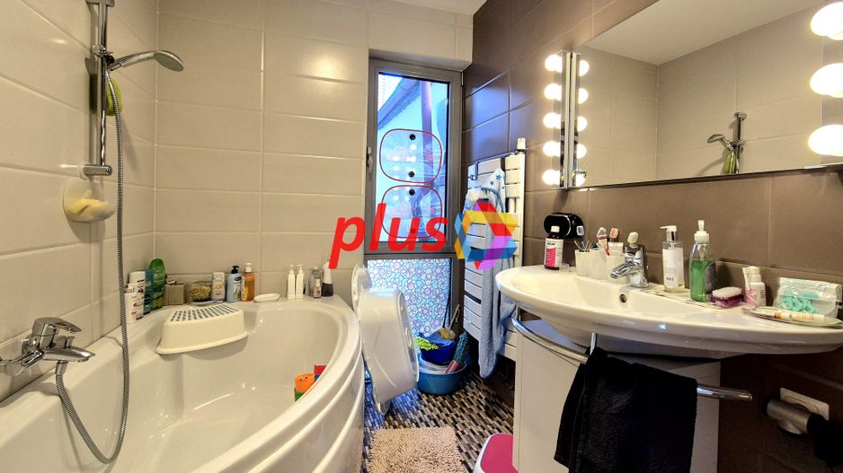 Proprietar - casa 5 camere singur in curte zona Brasovechi Crisan - Poză 5