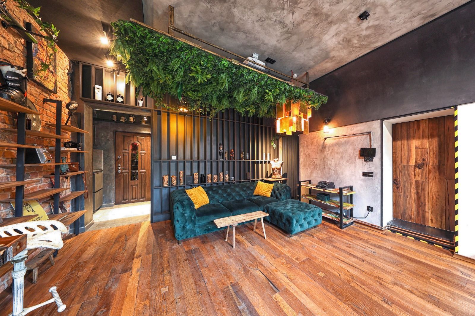 Bijuterie arhitecturală cu dotări smart in centrul Brasovului - Poză 3