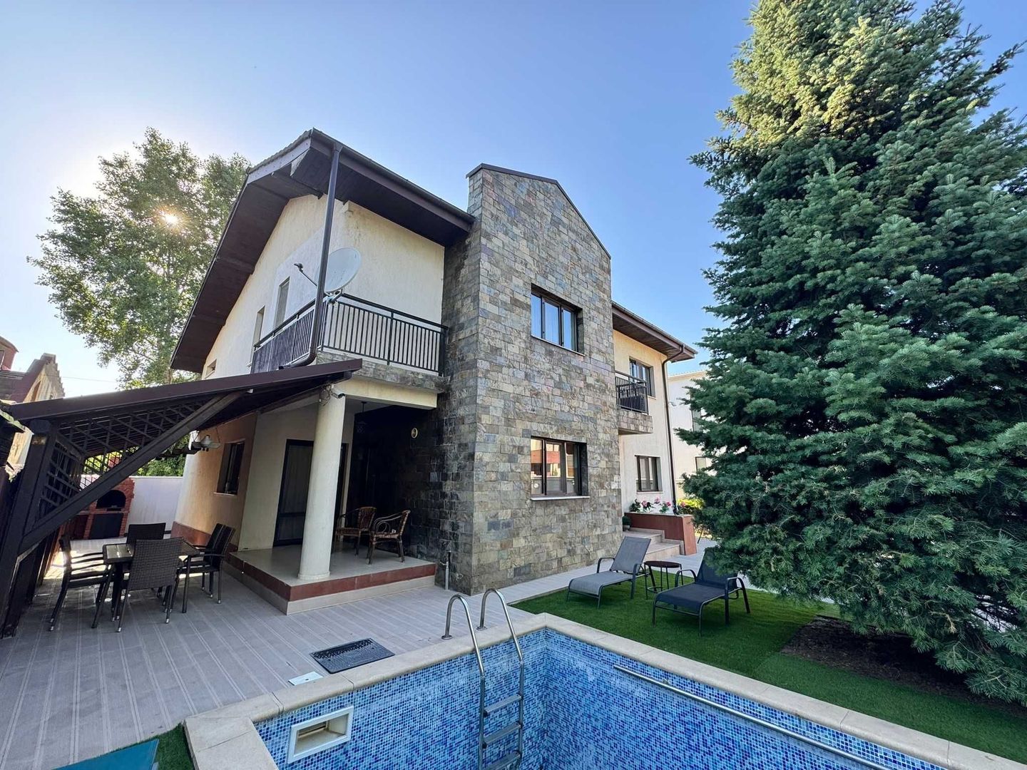 Vila cu piscina | 5 camere | Pipera-Iancu Nicolae - Poză 2