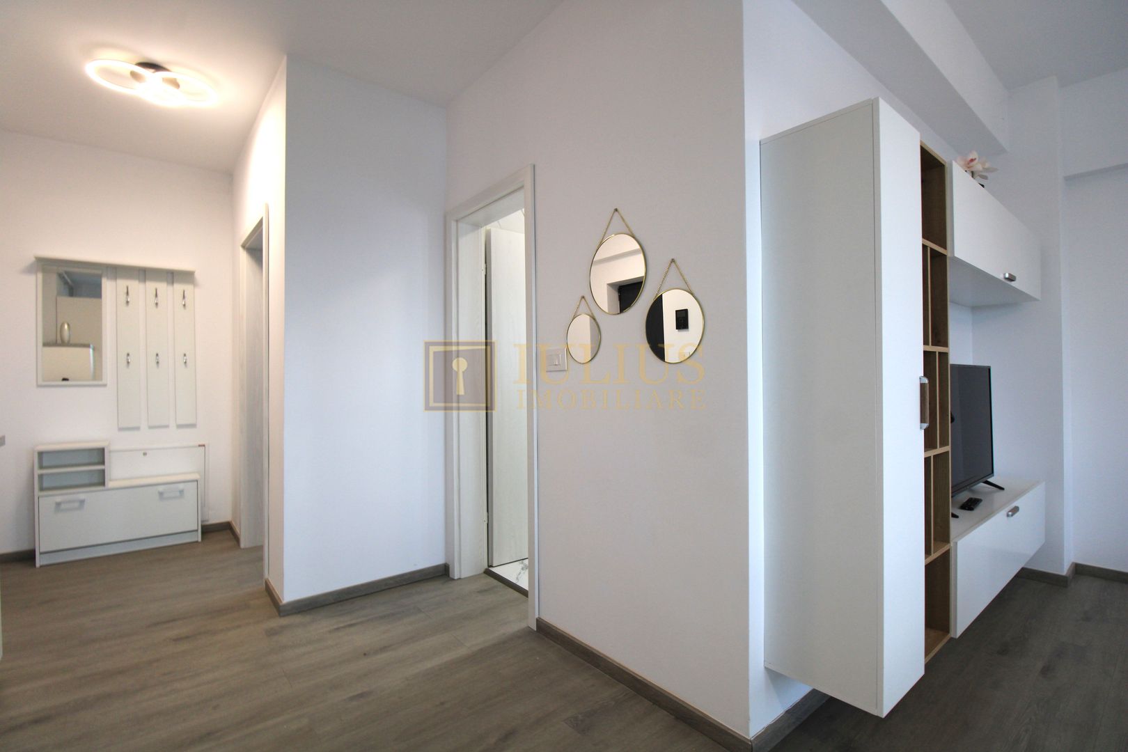 bloc nou, parcare, prima închiriere -Aradului - Poză 15