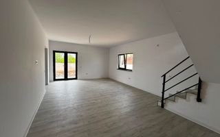 Casă spațioasă de vânzare, - Poză 6