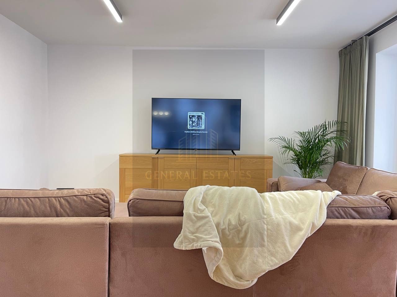 Casă cu design modern & suflet autentic – 200 m² de confort și rafinam - Poză 18