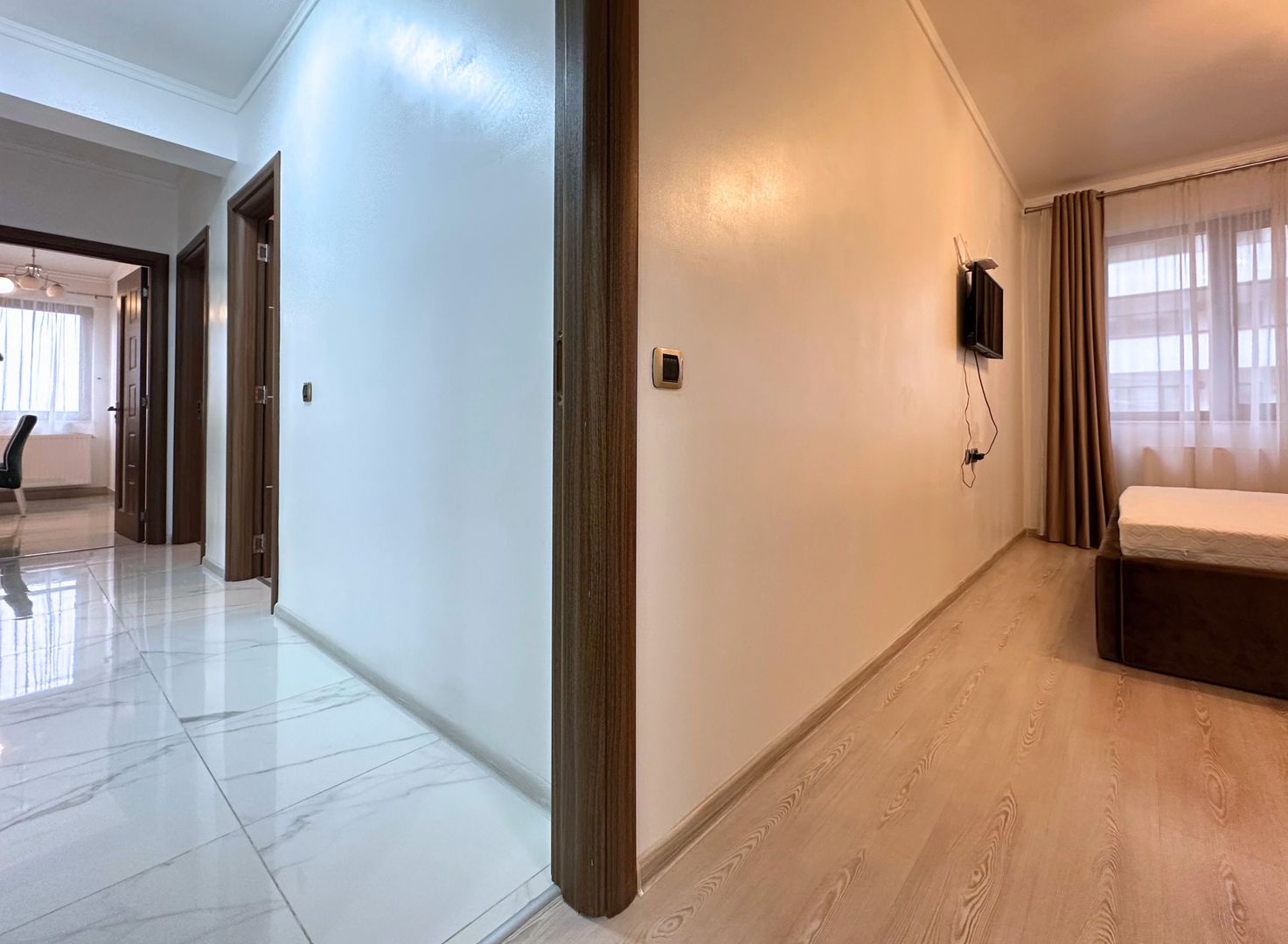 Vând apartament 3 camere 3 minute de Coresi complex ISARAN - Poză 17