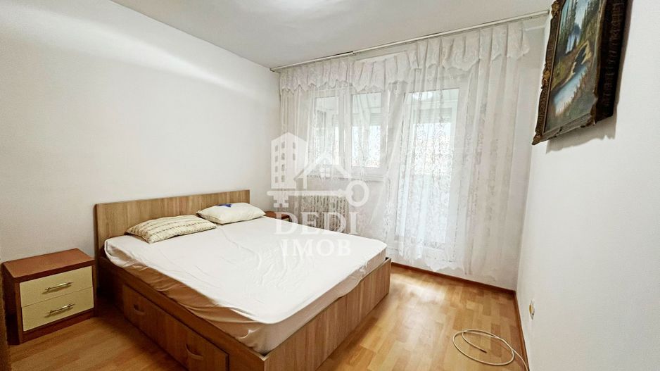 Apartament 3 camere de inchiriat in zona centrala Blv. Dacia, Oradea - Poză 1
