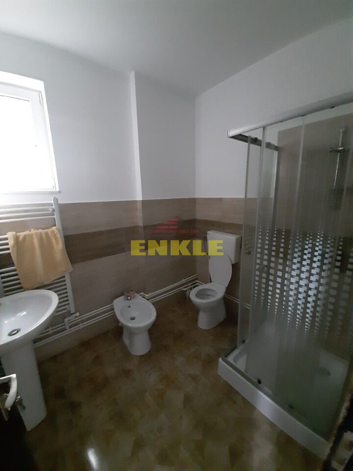 Hala 280 mp + apartament cu 4 camere la etaj /150 mp/ Zona Industriala - Poză 7