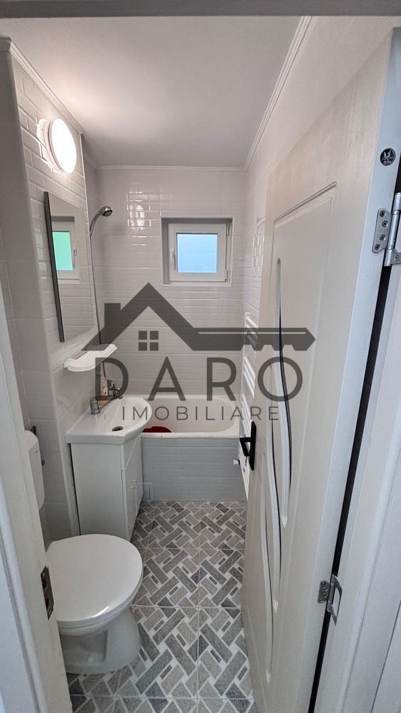 Vand apartament cu 3 camere - Poză 8