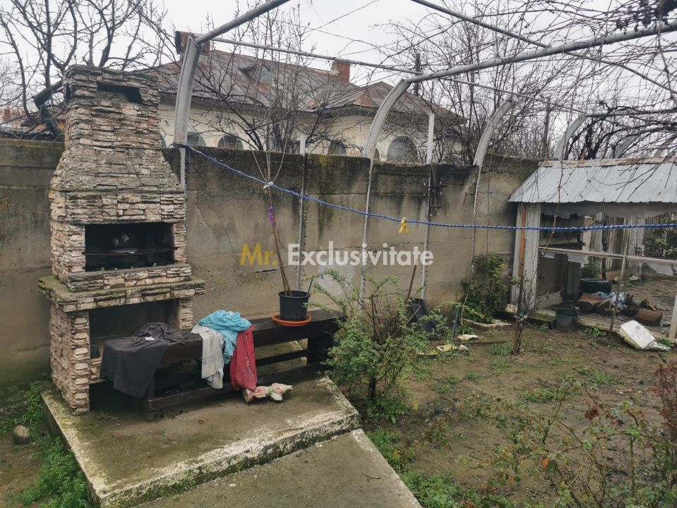 Casa de vanzare - comuna Pielesti - Poză 3