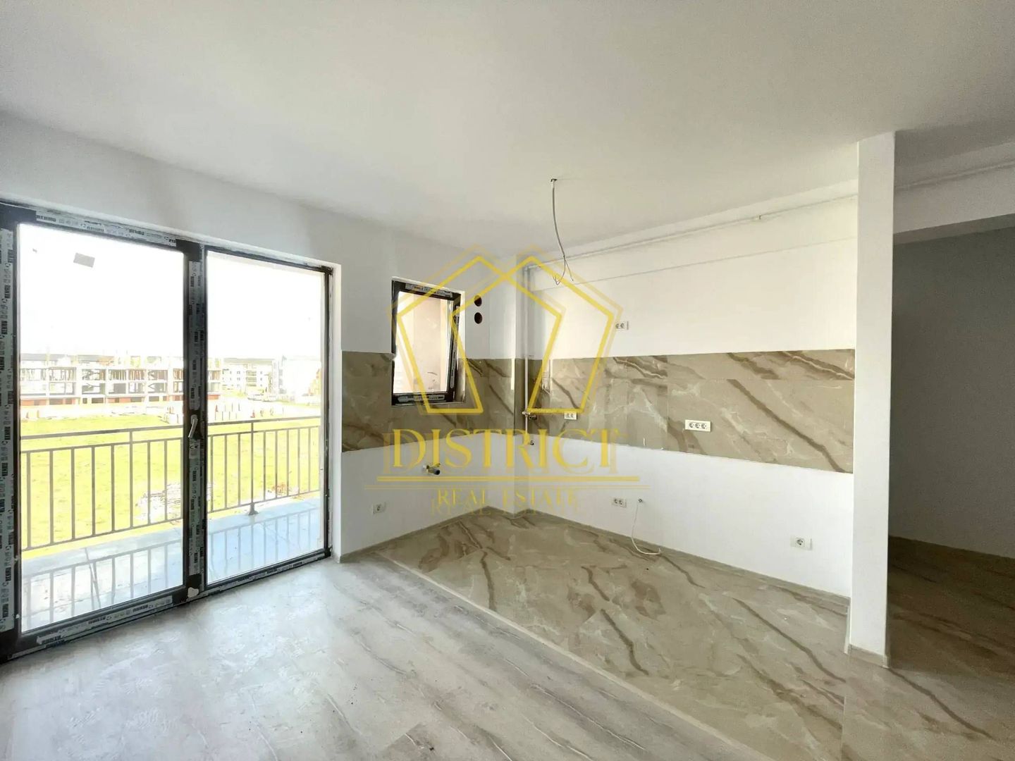 Apartament cu 3 camere si 2 bai | Braytim | ESO PETROL - Poză 2