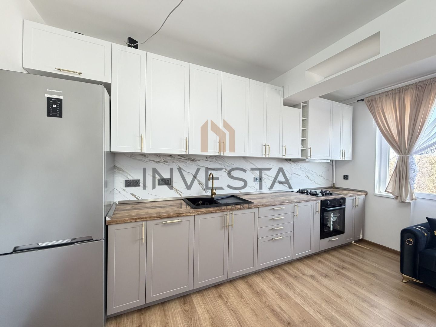 Apartament 3 camere mobilat, zona Bulgaria, parcare inclusa - Poză 1