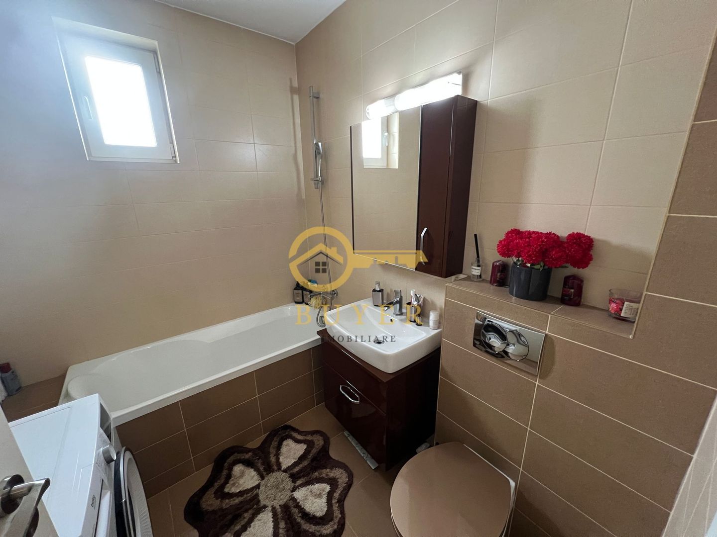 Apartament cu 3 cam mobilat si utilat- Etaj 2, balcon- zona Brana - Poză 3