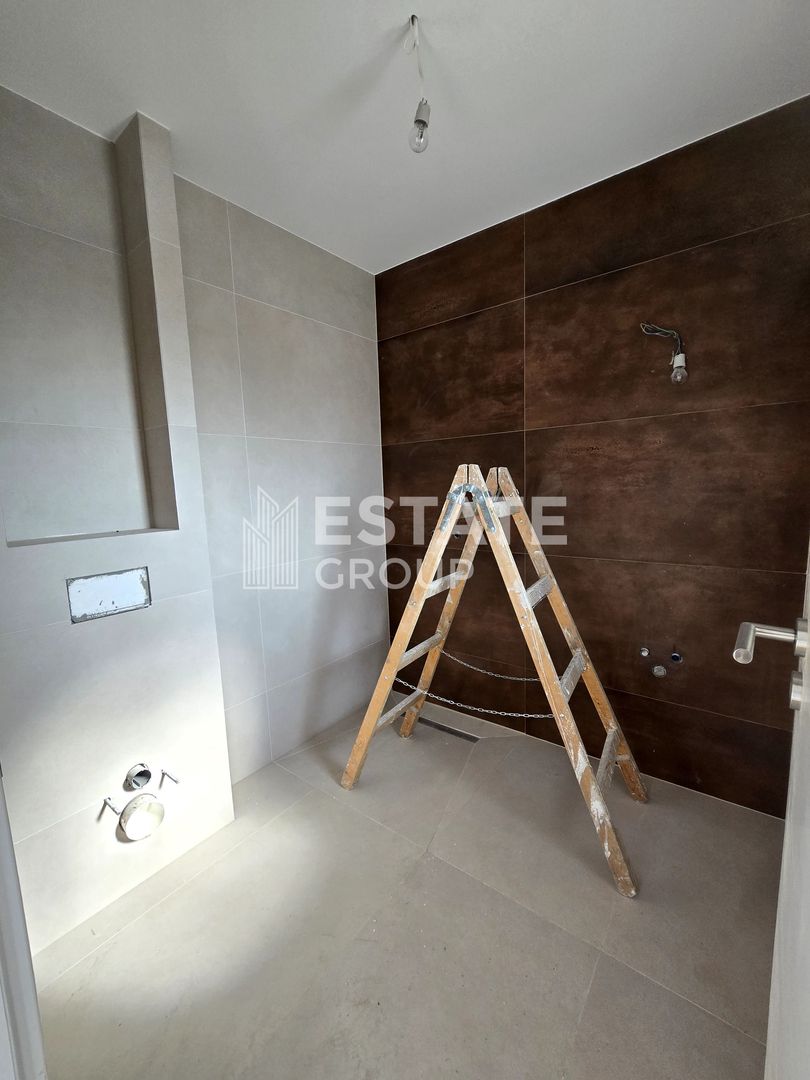 Duplex cu 5 camere despartit prin camera tehnica in Dumbravita - Poză 6