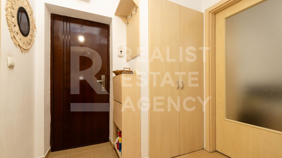 Vânzare, garsonieră în zona Drumul Taberei - Poză 6