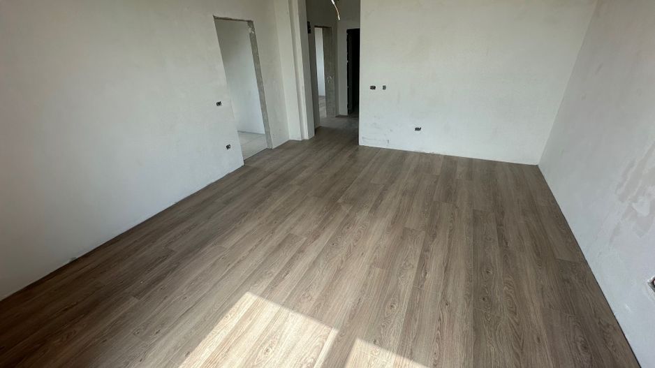 Apartment bloc nou cu lift si loc de parcare inclus - Poză 11