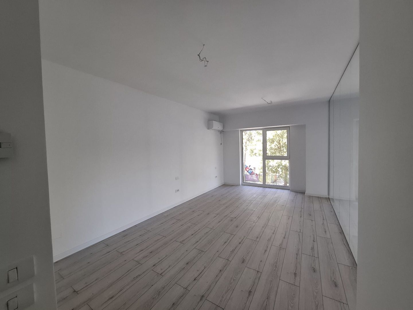 4 camere Bloc Nou Rezidential Birouri L330 GranVia Lake View - Poză 14