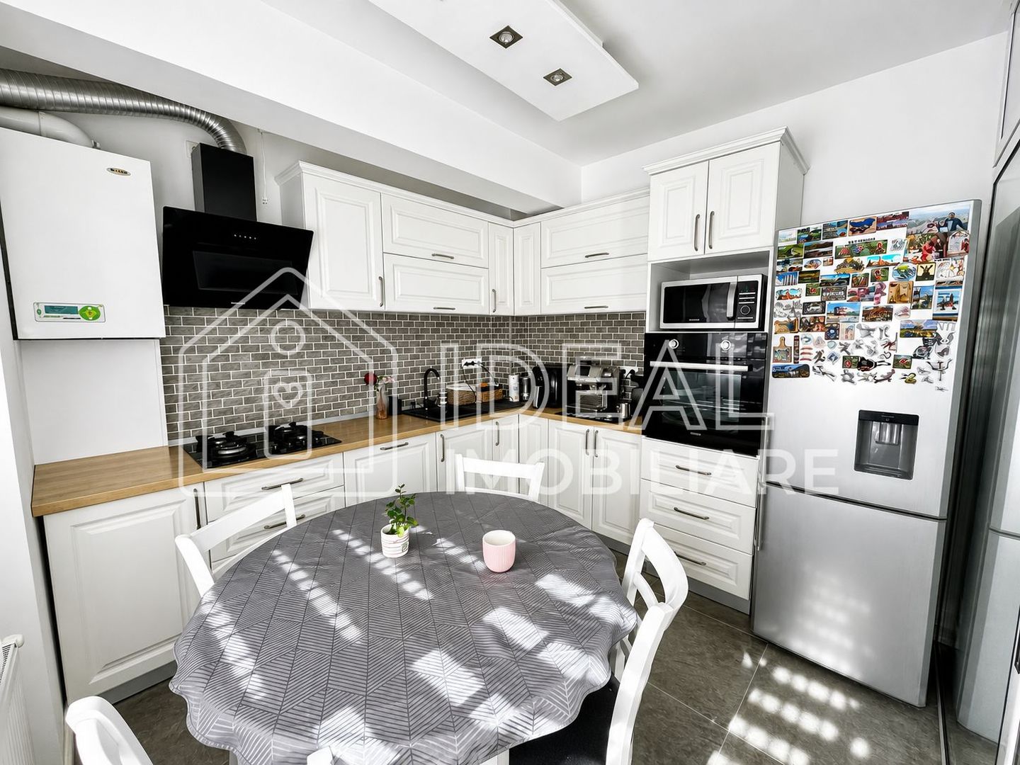 Apartament 3 camere cu balcon generos, parcare și pivniță – Turnișor - Poză 8