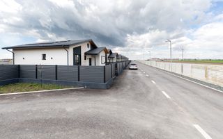 Casa cu 4 camere, Frumusani, panouri solare, pompe caldura - Poză 19