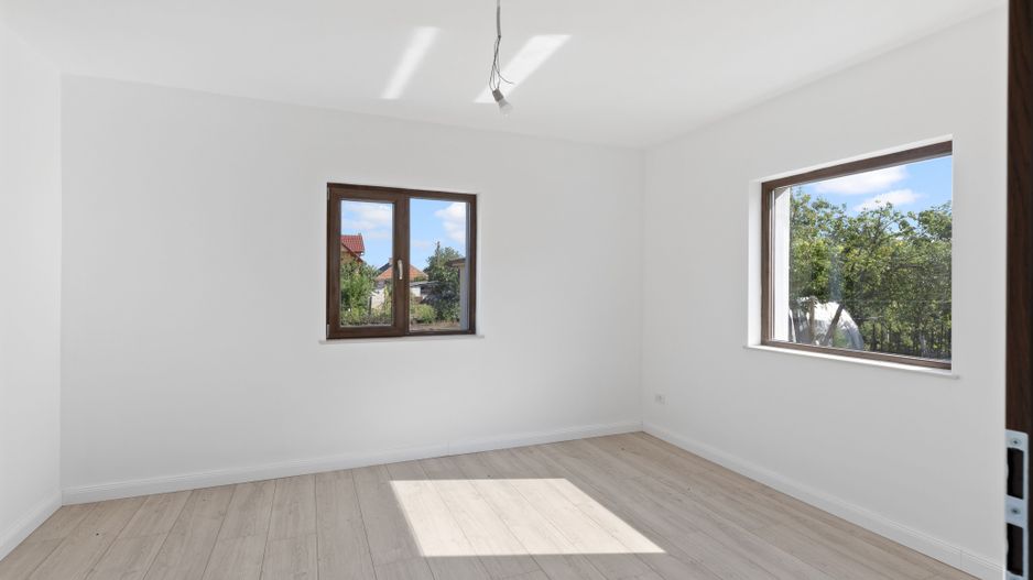 Eleganta, Confortul, Calitatea, liniste Vila P+M Garaj Pecica Arad - Poză 11