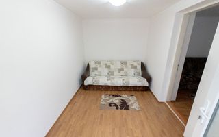 Casă cu 5 camere, complet renovată cu teren 920 mp în Tecuci - Poză 9