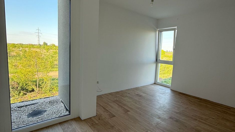 Duplex spatios cu teren generos - Poză 6