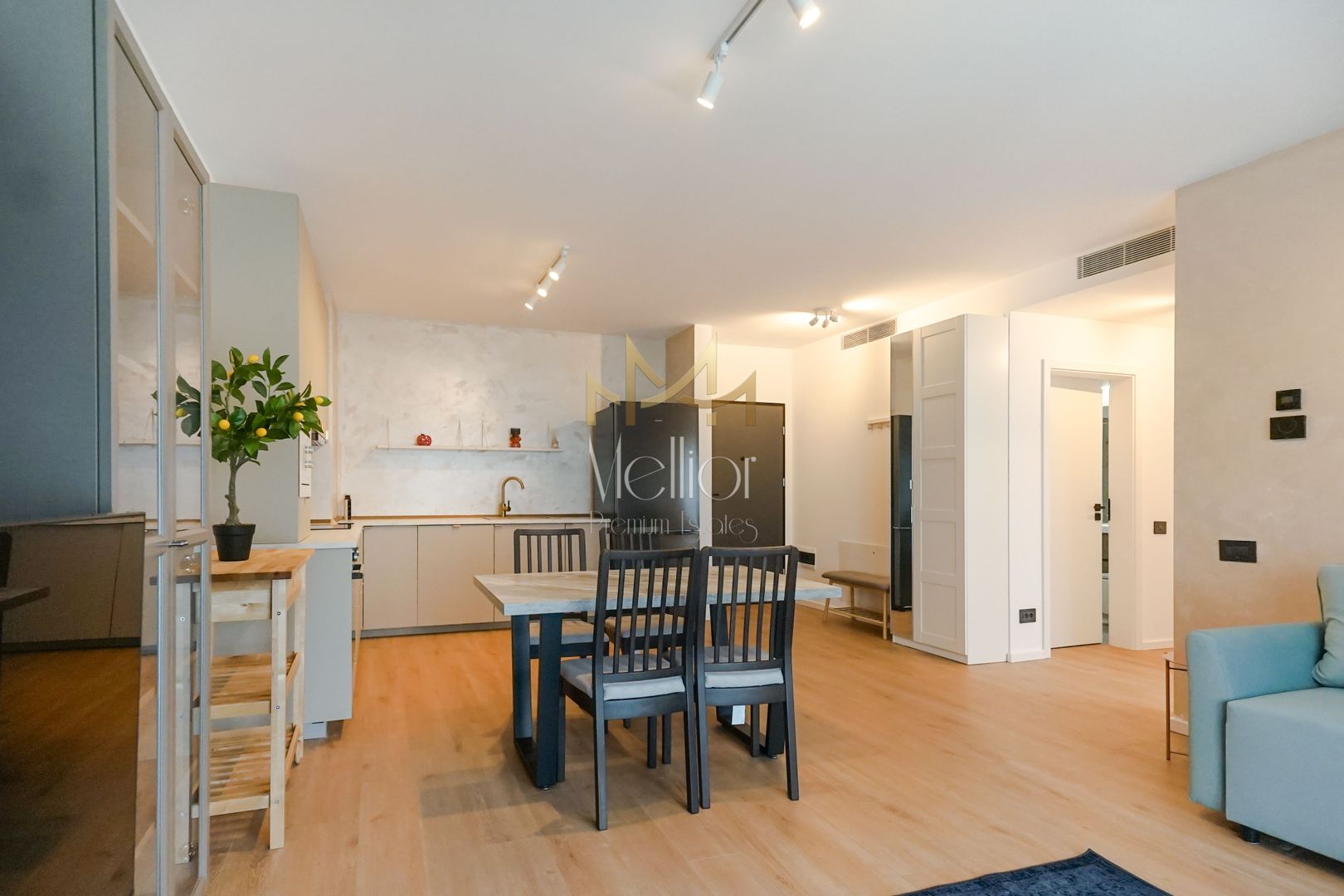 Apartament 3 camere, 2 bai, lux, garaj, complex Liberty! - Poză 3
