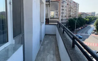 3 camere, bloc cu lift, renovat 2021 – zonă centrală - Poză 16