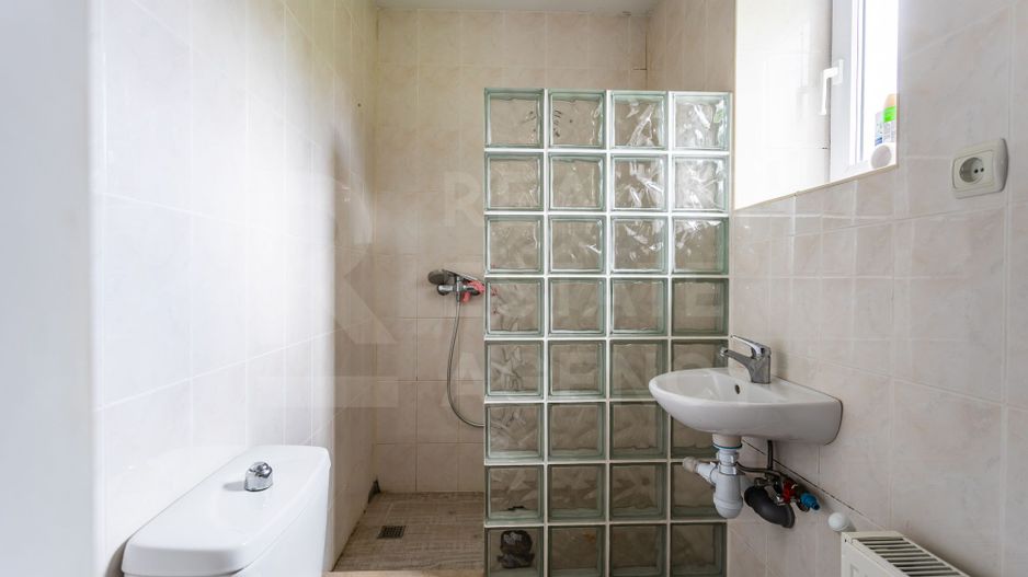 Vânzare bază de odihnă amplasat în centrul or. Vadu lui Vodă. - Poză 18