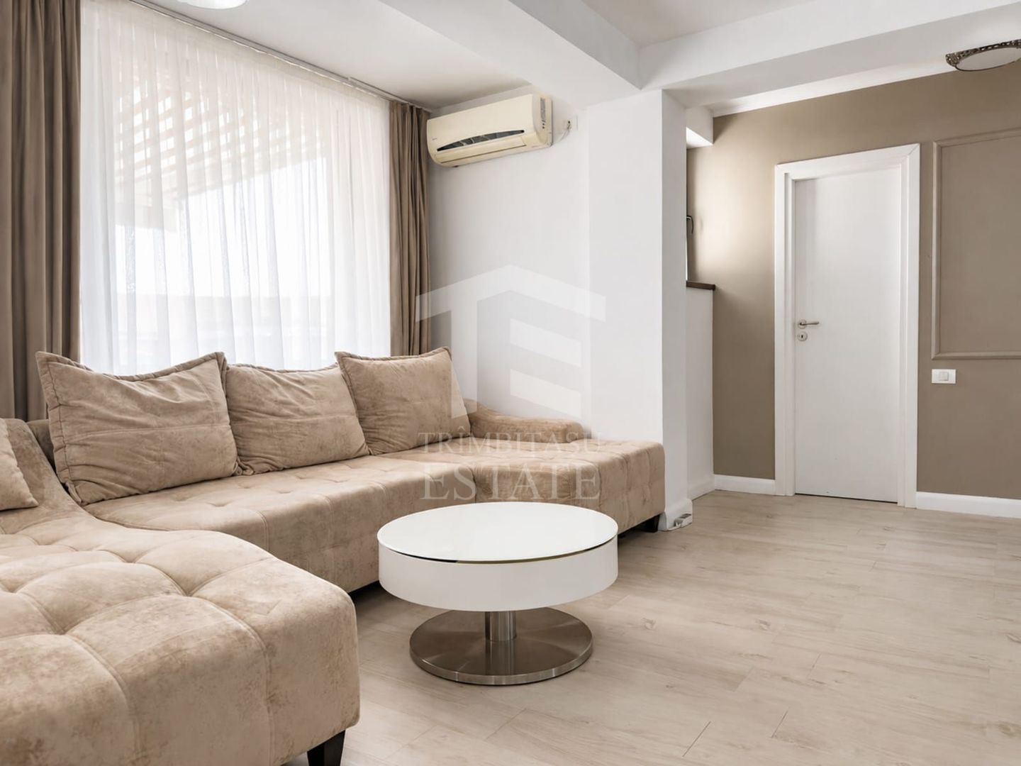 Apartament | 3 camere | Terasă panoramică 100 mp | Parcare - Poză 2
