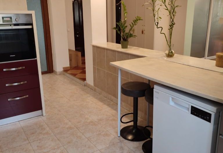 Proprietar vând vila P+E+M - Poză 9