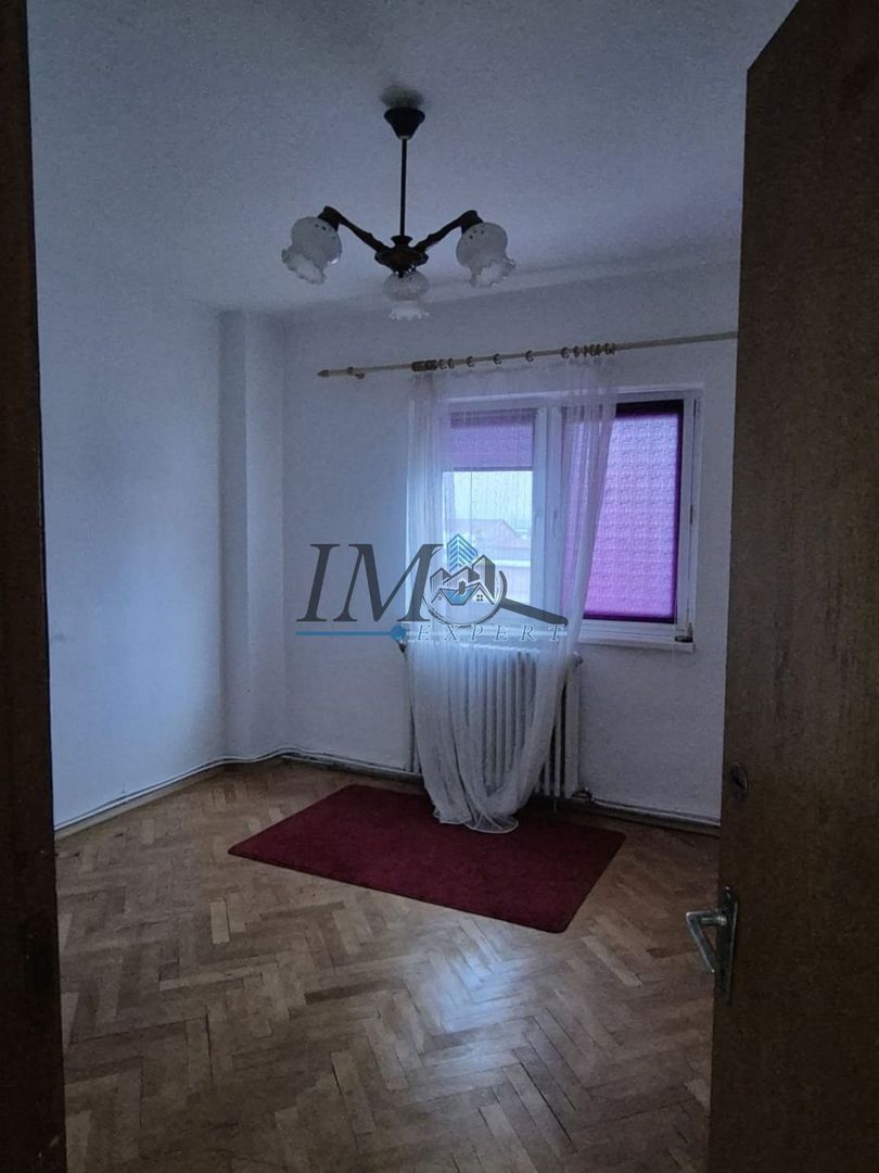 Apartament cu 4 camere de vanzare in Blaj - Poză 4