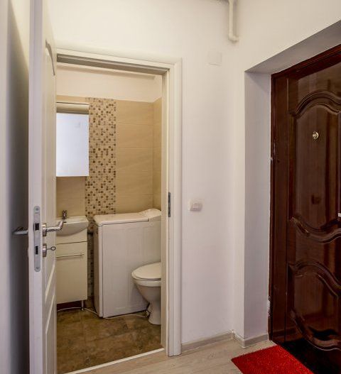 Apartament 3 camere si loc de parcare - Poză 9
