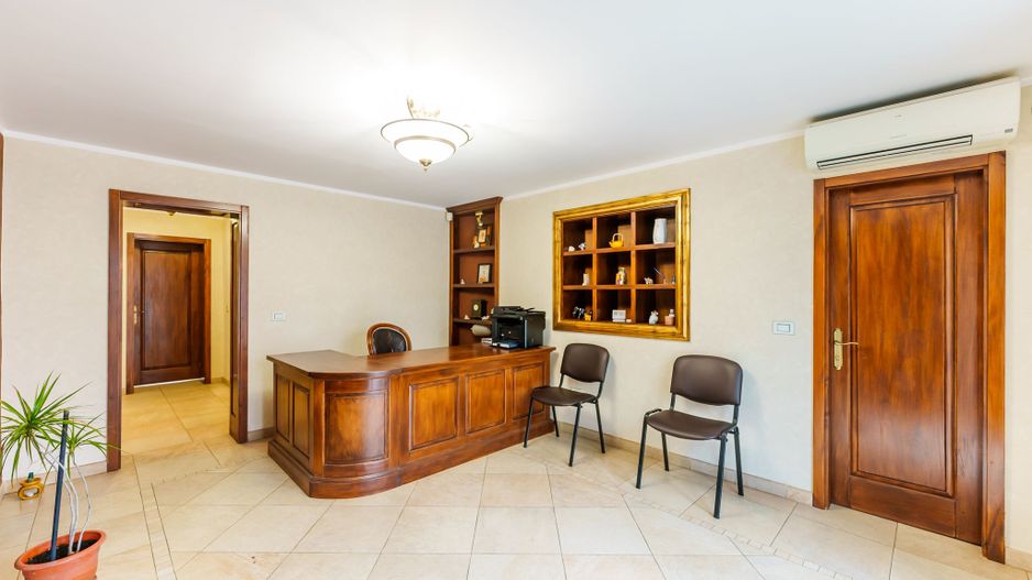 Apartament cu 3 camere și terasă B-dul Vasile Milea - Poză 1