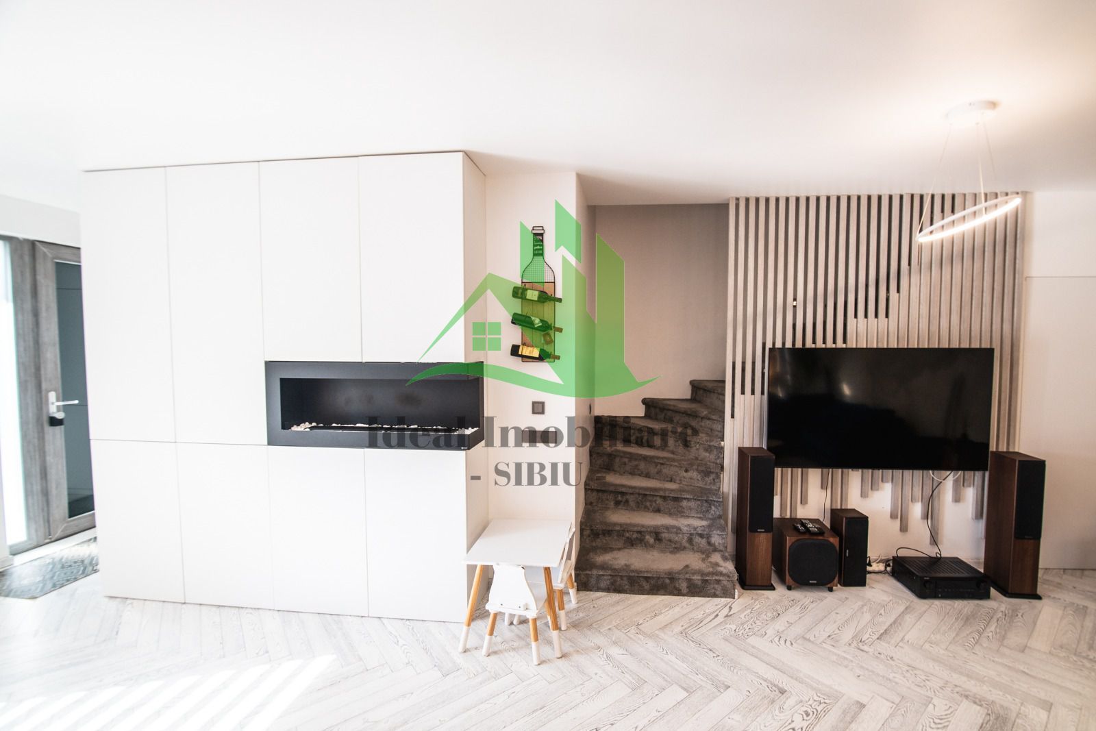 Casa Moderna cu 4 camere si terasa, zona Pictor Brana, Selimbar - Poză 14