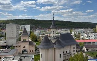 Apartament cu 3 camere, decomandat, situat pe Bulevardul Alexandru cel Bun, Iași - Poză 4