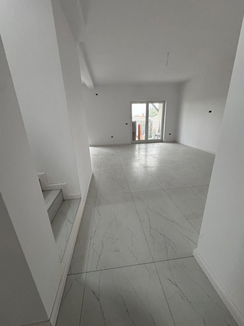Duplex -5 camere-SUPER PRET-165.000€  | Remetea Mare | - Poză 2