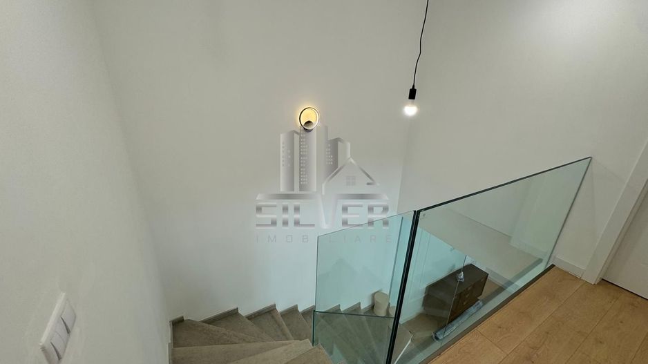 Casa tip duplex  la cheie. - Poză 17